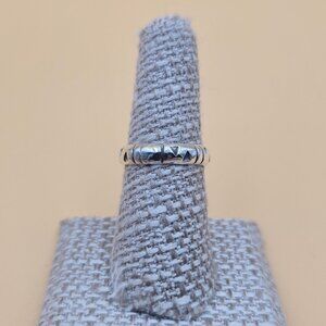 Size 7 Sterling Silver Lines And Triangle Shapes Band Ring A5160